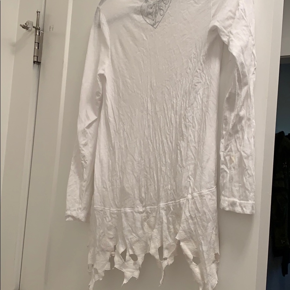 White shirt with super star writing